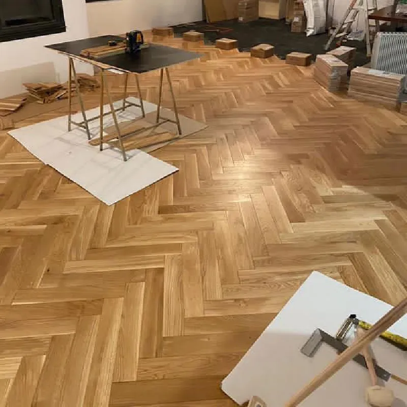 Bâton Rompu Chêne Massif Verni Brossé Mat - Accueil - Over Parquet
