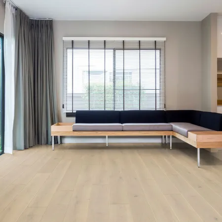 Chêne Massif Huilé Rustique Brossé Crème Vanillé Lames variables 600 à 1800mm - Accueil - Over Parquet