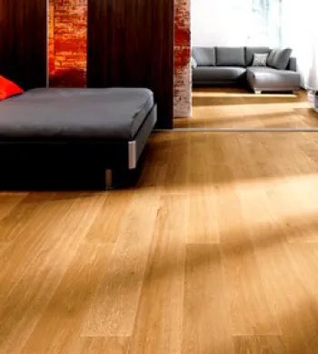 Parquet Massif Chêne Verni - Over Parquet