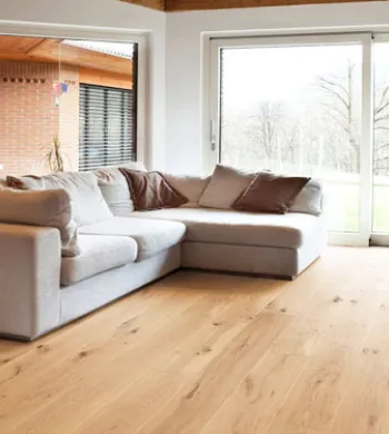 Parquet Massif Chêne Verni - Over Parquet