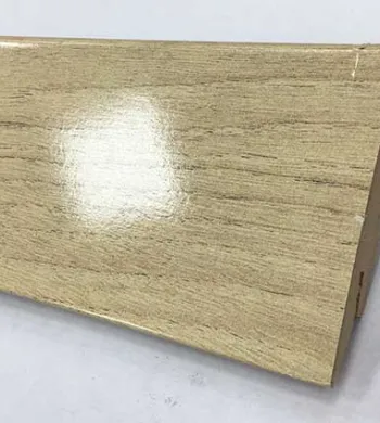Plinthe - Over Parquet