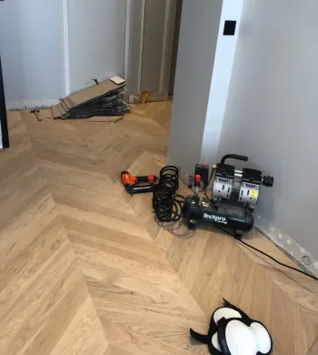 Parquet Massif Chêne Brut Pré-Poncé - Over Parquet