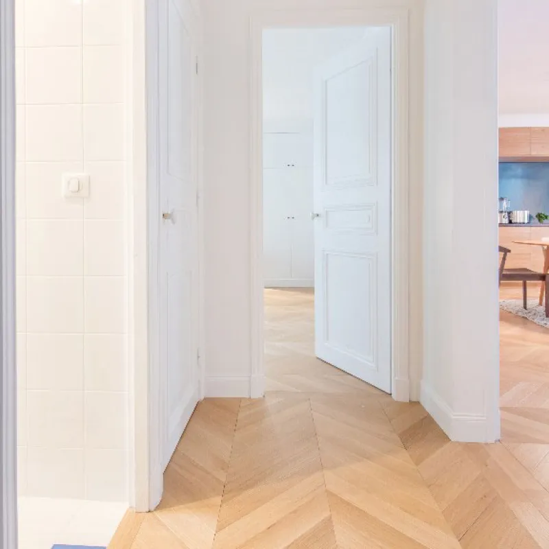 Point de Hongrie Chêne Massif Verni Mat Brossé - Accueil - Over Parquet Point de Hongrie Chêne Massif Verni Mat Brossé - Accueil - Over Parquet