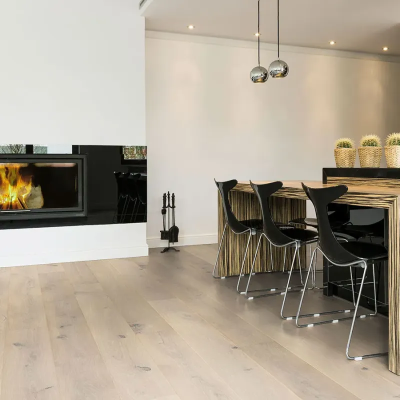Chêne Massif Huilé Rustique Brossé Blanc Neige Cérusé - Parquet Massif Chêne Huilé - Over Parquet Chêne Massif Huilé Rustique Brossé Blanc Neige Cérusé - Parquet Massif Chêne Huilé - Over Parquet