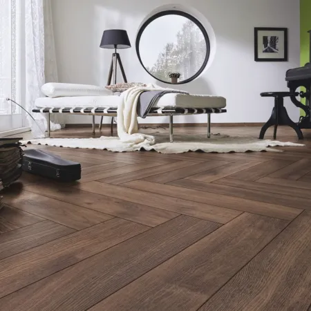 Sol Stratifié Bâton Rompu Chêne Calais - 665mm x 133mm x 8mm - Collection Vieux Paris - Over Parquet