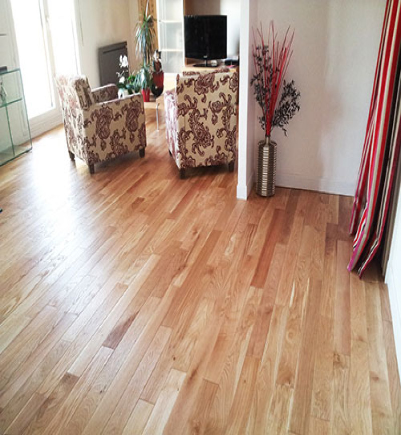 Chêne Massif Verni Brossé Rustique -&nbsp;70x14x600mm -&nbsp; Certifié FSC 100 % - Accueil - Over Parquet