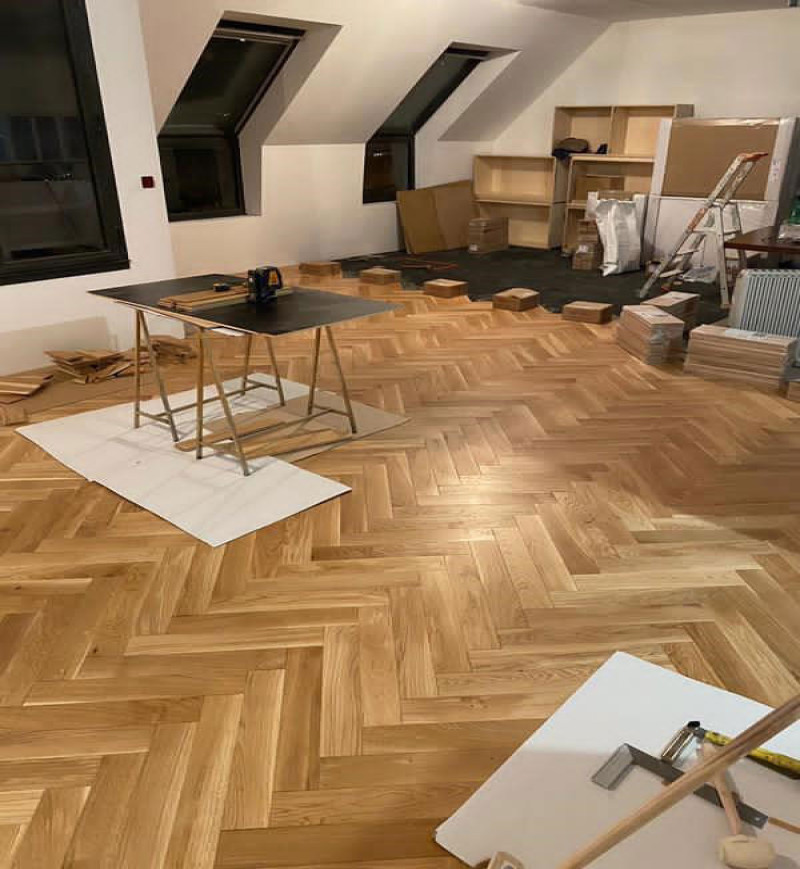 Bâton Rompu Chêne Massif Verni Brossé Mat - Accueil - Over Parquet