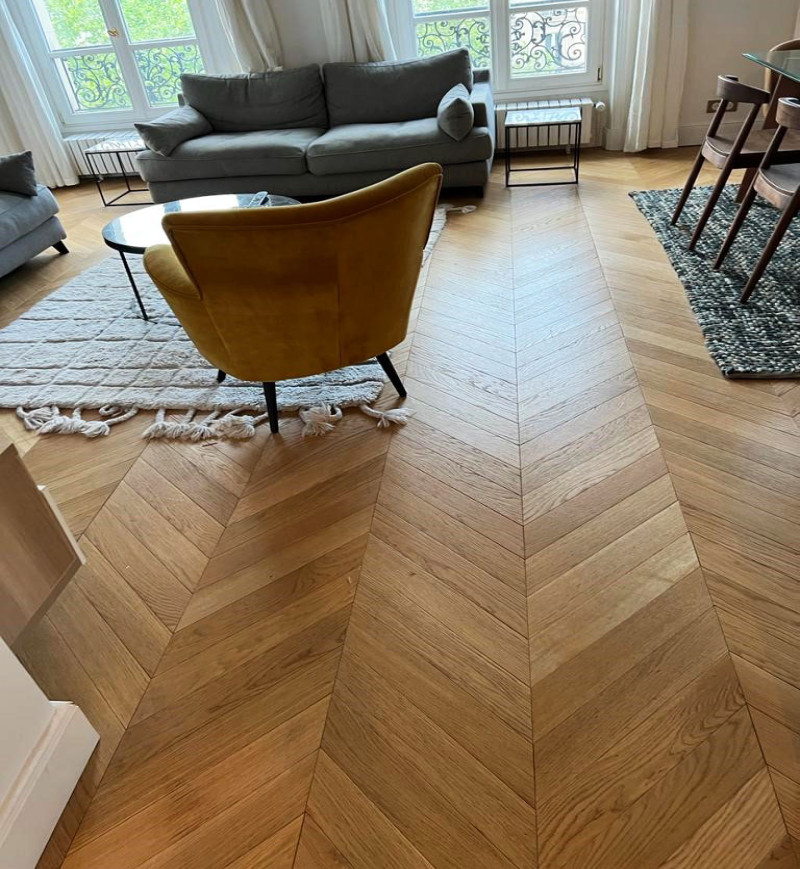 Point de Hongrie Chêne Massif Verni Brossé PR bis Naturel Saint-Honoré - Point de Hongrie - Over Parquet Point de Hongrie Chêne Massif Verni Brossé PR bis Naturel Saint-Honoré - Point de Hongrie - Over Parquet