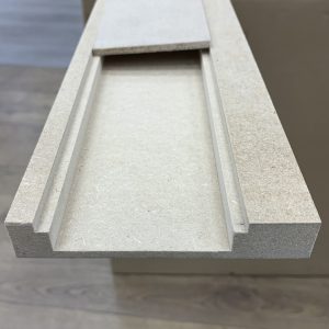 PLINTHE ELECTRIQUE DINACHOC PASSE CABLE MDF BRUT 19x110x2440mm-Certifié PEFC 70%
