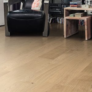 HARO PARQUET 4000 Planche large à l'ancienne 180 2V Chêne invisible Markant brossé permaDur Top Connect 180mm x13.5mm Certifié PEFC 70%