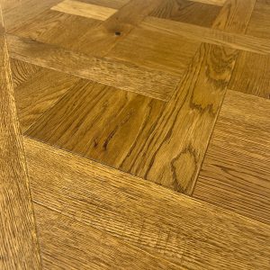 CHÊNE DALLES VERSAILLES MONTECRISTO VERNI FUME BROSSE RUSTIQUE 1000x1000x15mm 4mm de couche d'usure Certifié FSC 100%