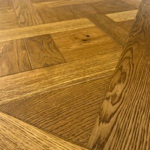 CHÊNE DALLES VERSAILLES MONTECRISTO VERNI FUME BROSSE RUSTIQUE 1000x1000x15mm 4mm de couche d'usure Certifié FSC 100%